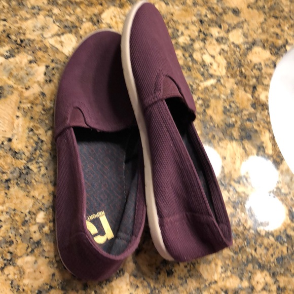 Shoes - Picture 3 of 3